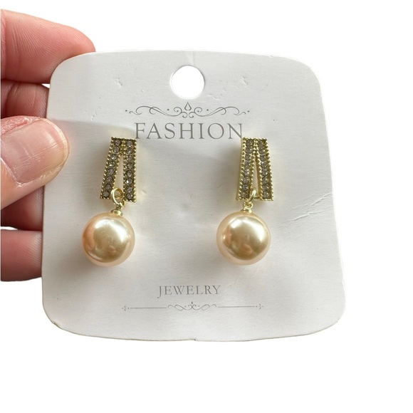 Oversized Champagne Pearl and Rhinestone Drop Style Earrings - Picture 4 of 4